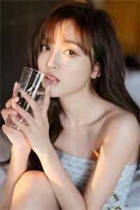 穿越成炮灰女配后秦氿百合